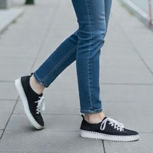 Eric Michael Women's Beatrice  Black /white Mesh/Nubuck Size EU40 USA 9.5 comfy